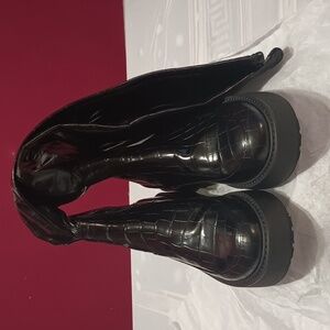 Franco Sarto  Black Croc-Embossed Boots Over-the Knee Ppp